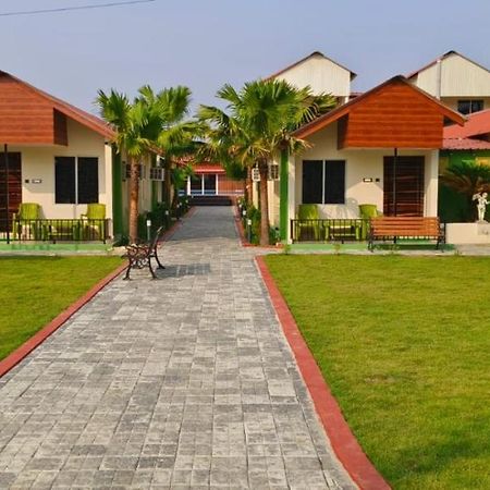 New Mouchak Hotel & Resorts Tajpur Ngoại thất bức ảnh